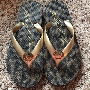 MK flip flops